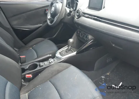 2018 Toyota Yaris Ia z USA, uszkodzony, nr VIN 3MYDLBYV9JY332709